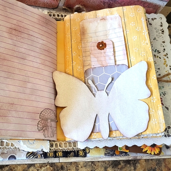 Hand made summer journal - Picture 12 of 15